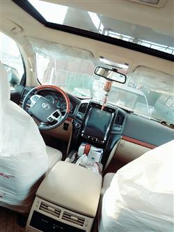 تۆیۆتا لاند کروزەر